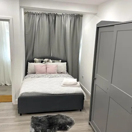 Charming 1-Bed Studio In London